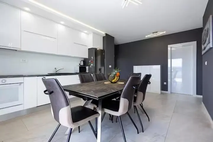 Apartman Holiday Home Miriam Kaštela