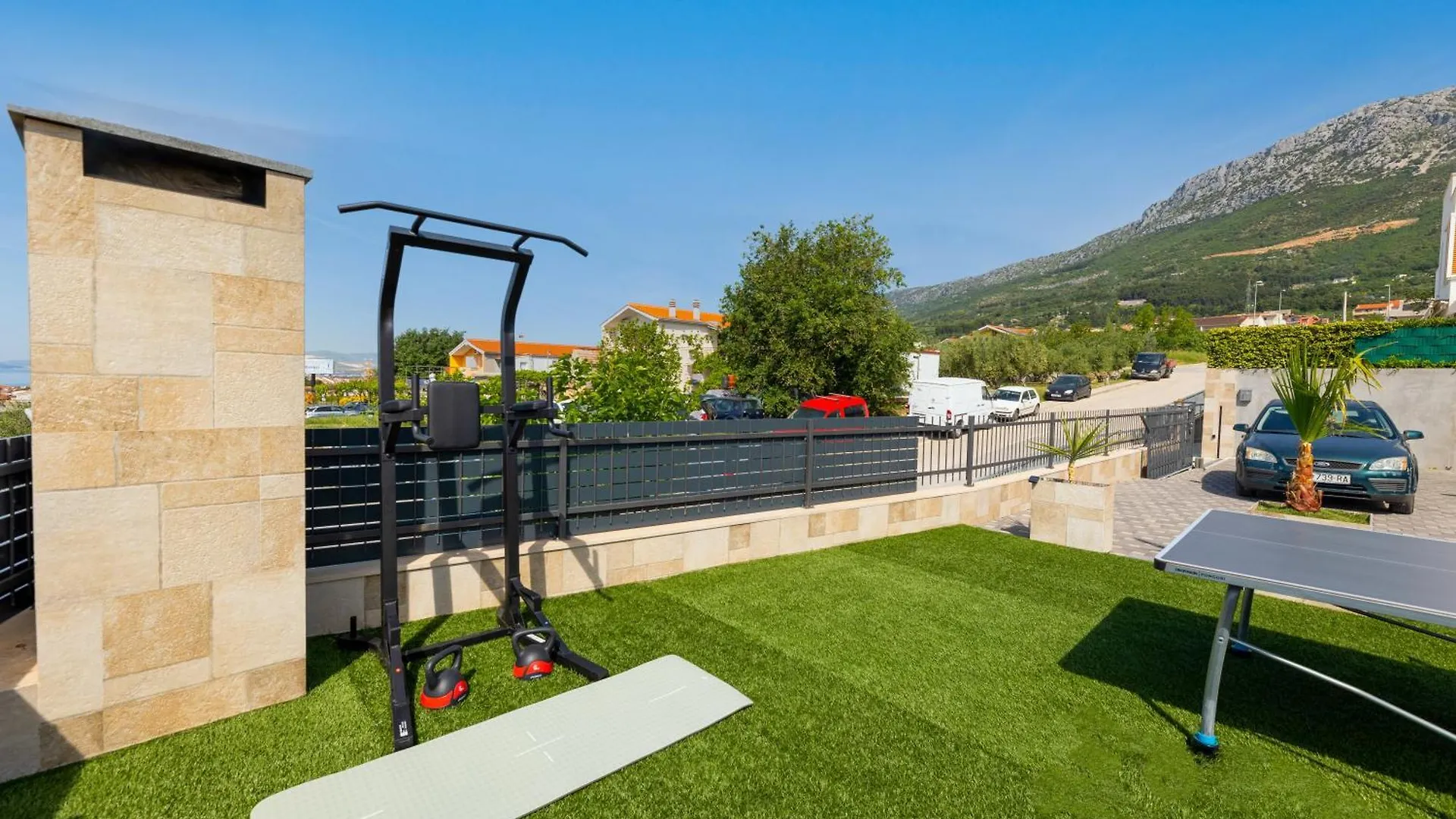 Apartment Holiday Home Miriam Kastela