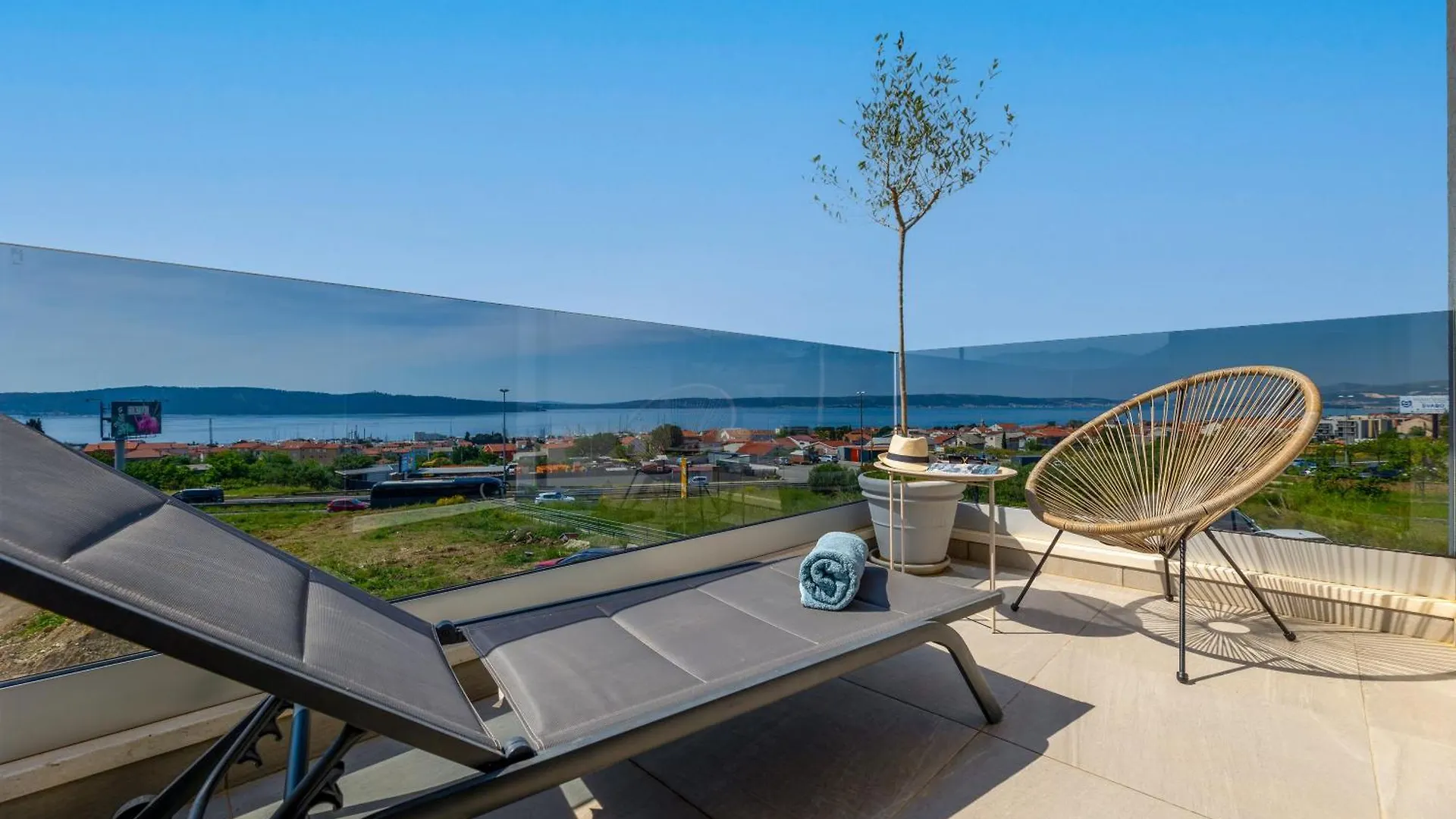 Apartment Holiday Home Miriam Kastela