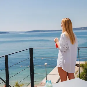 Szálloda Stacija, Kaštela