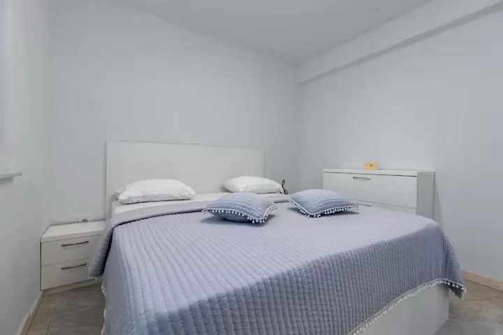 Apartment Holiday Home Miriam Kastela Croatia