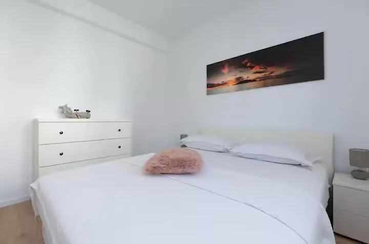 Holiday Home Miriam Kastela Apartment